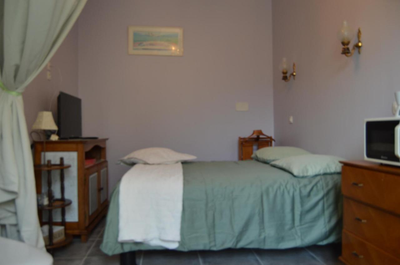 Chambre Charentaise Vars  ภายนอก รูปภาพ