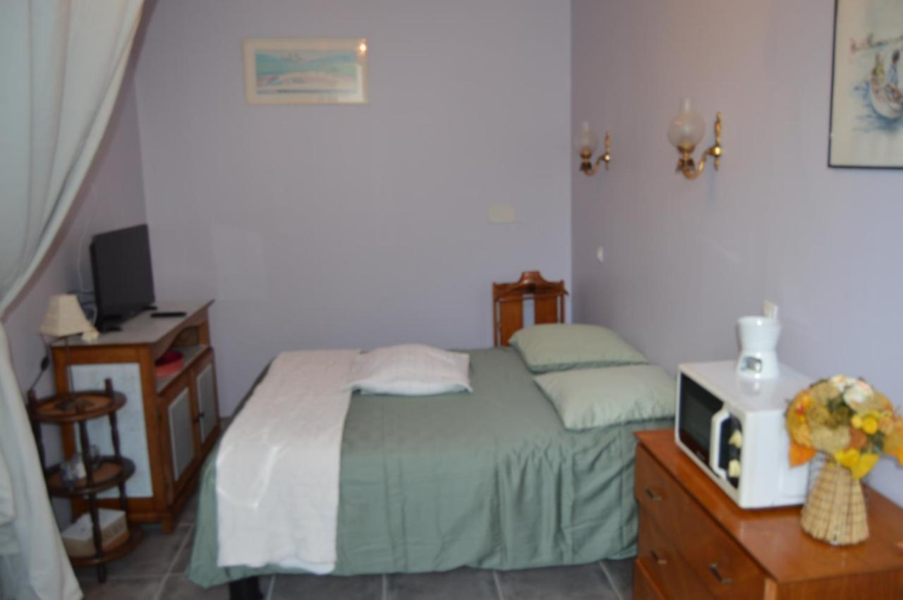 Chambre Charentaise Vars  ภายนอก รูปภาพ